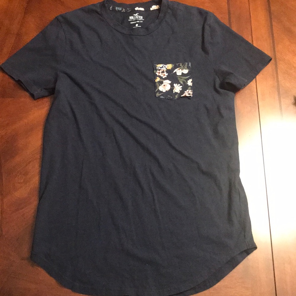 Hollister blue with print pocket..